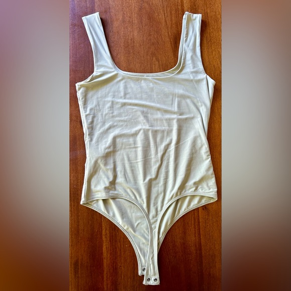 Abercrombie Soft Matte Seamless Squareneck Bodysuit - Picture 6 of 9